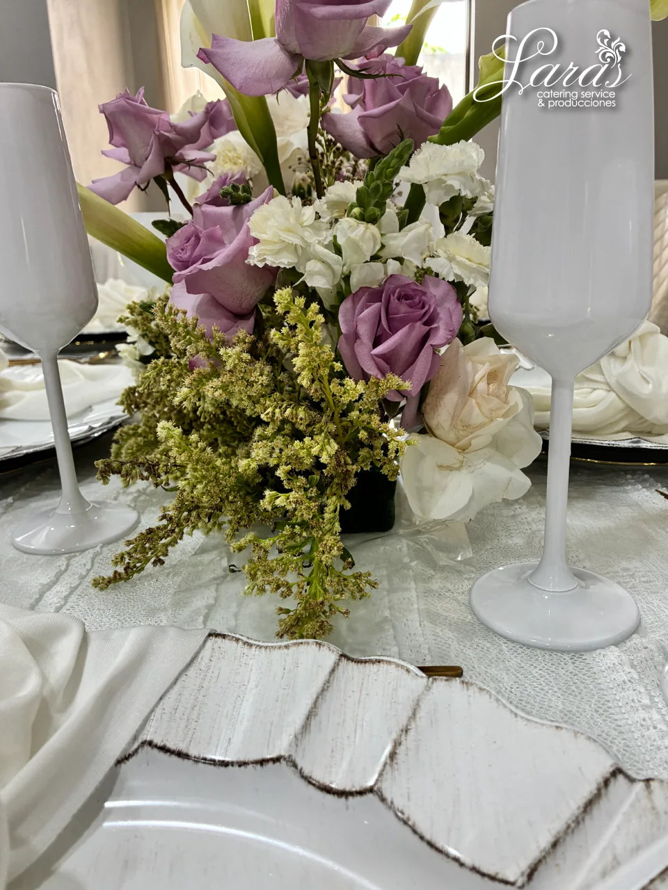 Definimos cada detalle. Afinamos sabores, colores, piezas de mesa, montaje y atención.